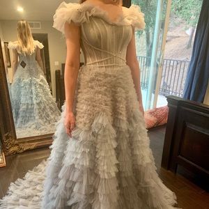 This beautiful layered dress is perfect for prom, photoshoot, or for a wedding.